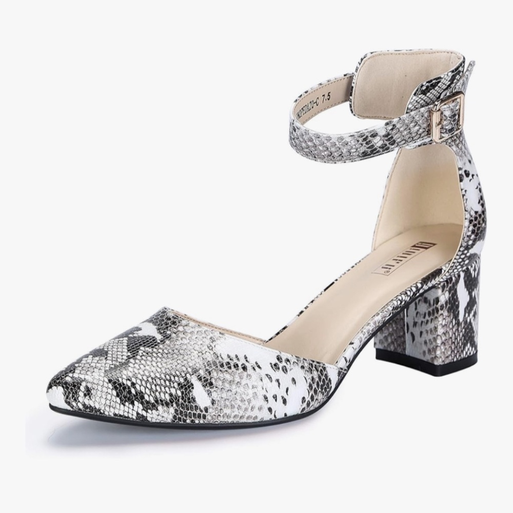 Snakeskin Pointed Toe Low Heel